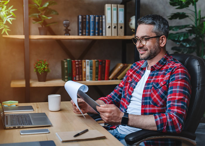 3232-middle-aged-business-man-at-desk-17132881456736.jpg